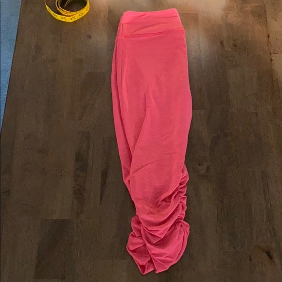 Leo Star Crops - Picture 1 of 4